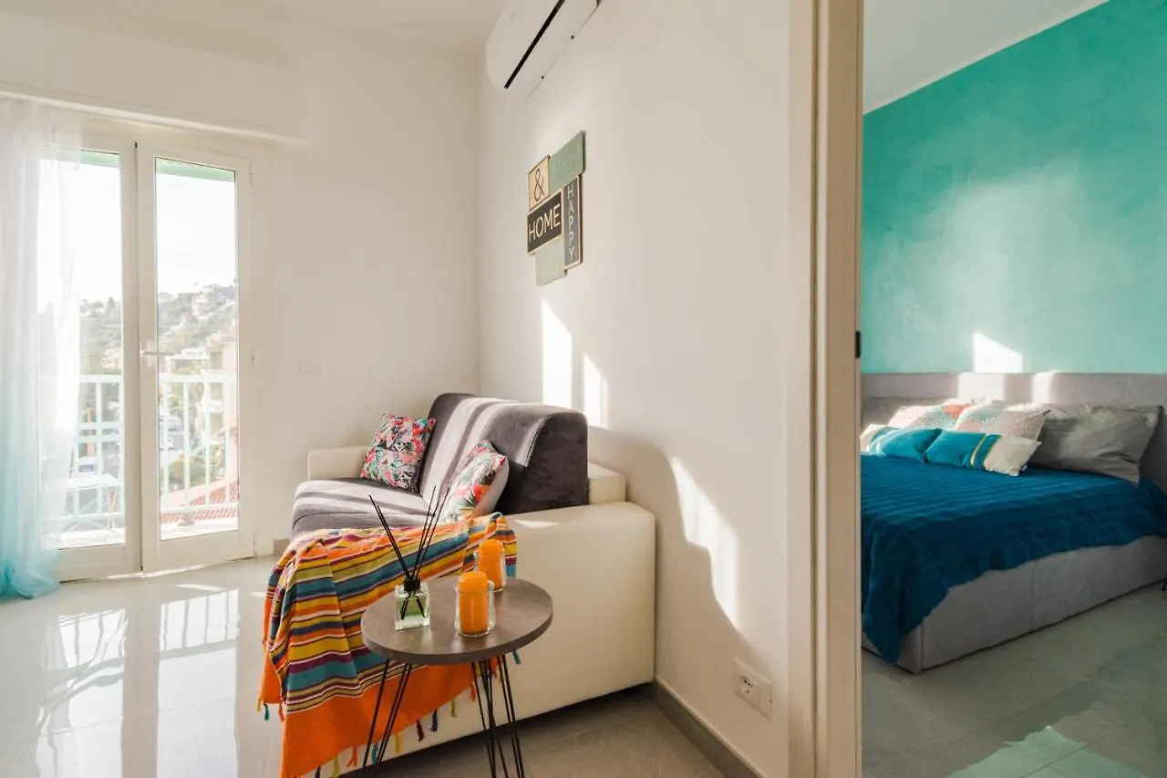 Apartment Casa Acqua Marina - 1 Min From The Sea, Wi-Fi & Air Conditioning, Sea View Balcony Bordighera