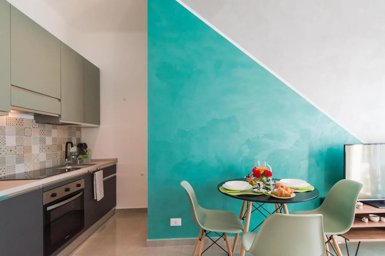 Casa Acqua Marina - 1 Min From The Sea, Wi-Fi & Air Conditioning, Sea View Balcony Bordighera Apartment