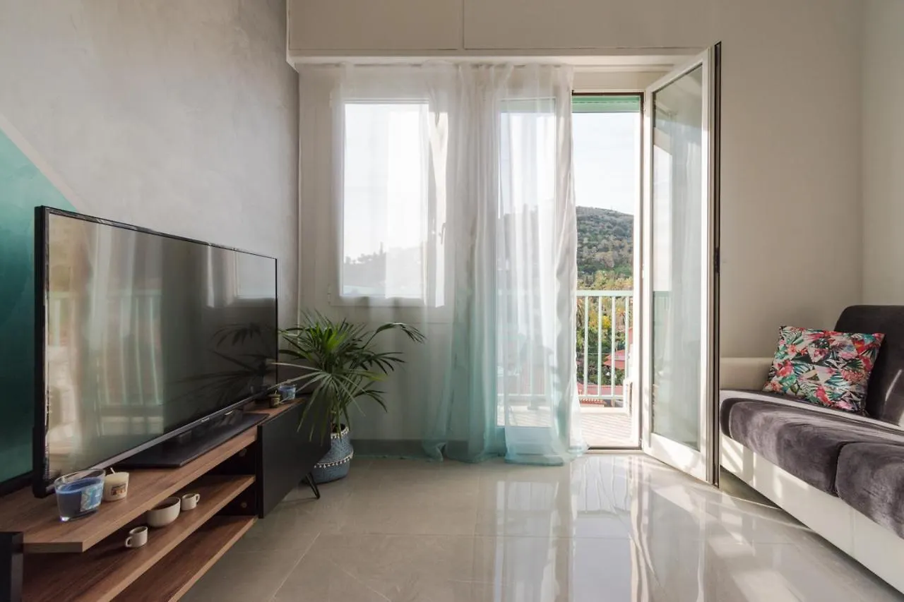 Casa Acqua Marina - 1 Min From The Sea, Wi-Fi & Air Conditioning, Sea View Balcony Bordighera